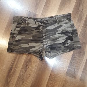 Express Shorts